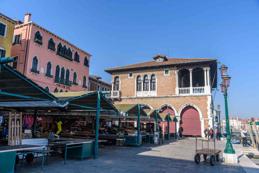 Italia - Venecia 218 - mercado del Rialto.jpg